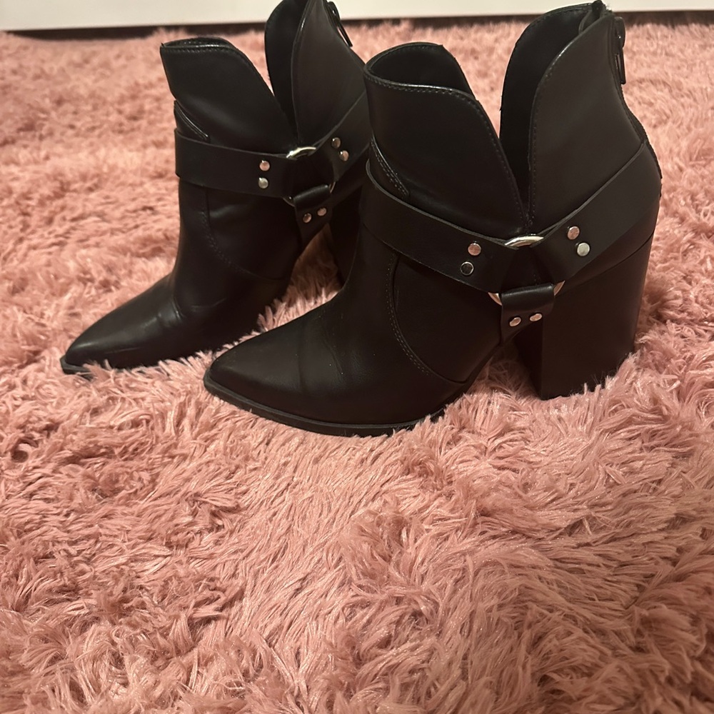 Black Pointed-Toe Western Harness Heeled Ankle Boots - Women